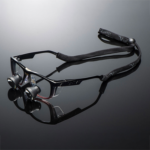 Cordino di supporto per loupes Univet Look & Cool Galilean per maggiore stabilità durante le procedure di precisione